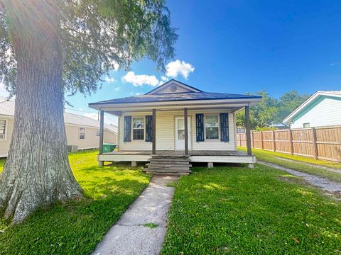 Homes For Sale - 136 Catherine St<br/> Lockport, LA 70374