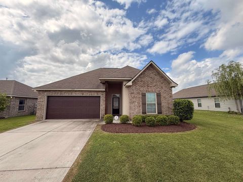 Homes For Sale - 14112 Colt Dr<br/> Denham Springs, LA 70726
