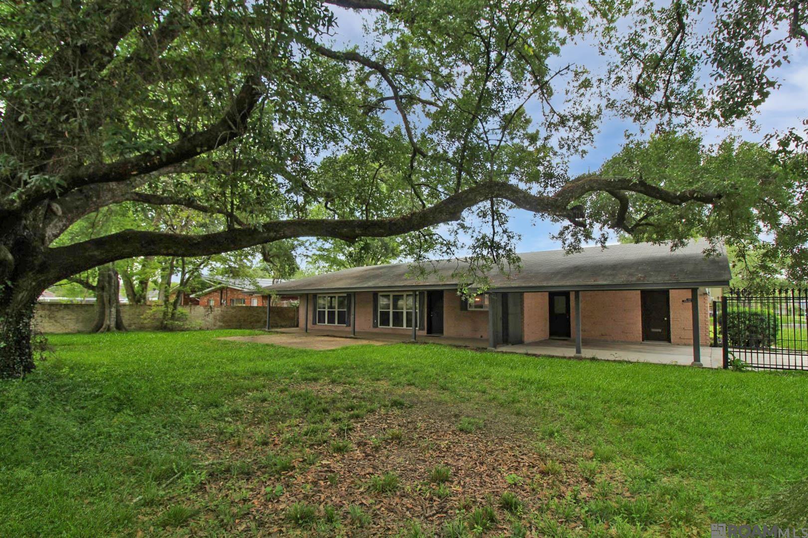 10431 Goodwood Blvd, Baton Rouge, Louisiana image 2