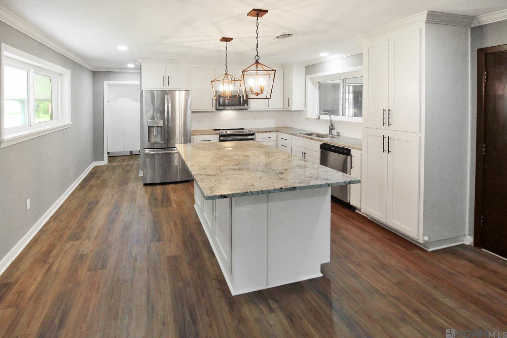 10431 Goodwood Blvd, Baton Rouge, Louisiana image 3