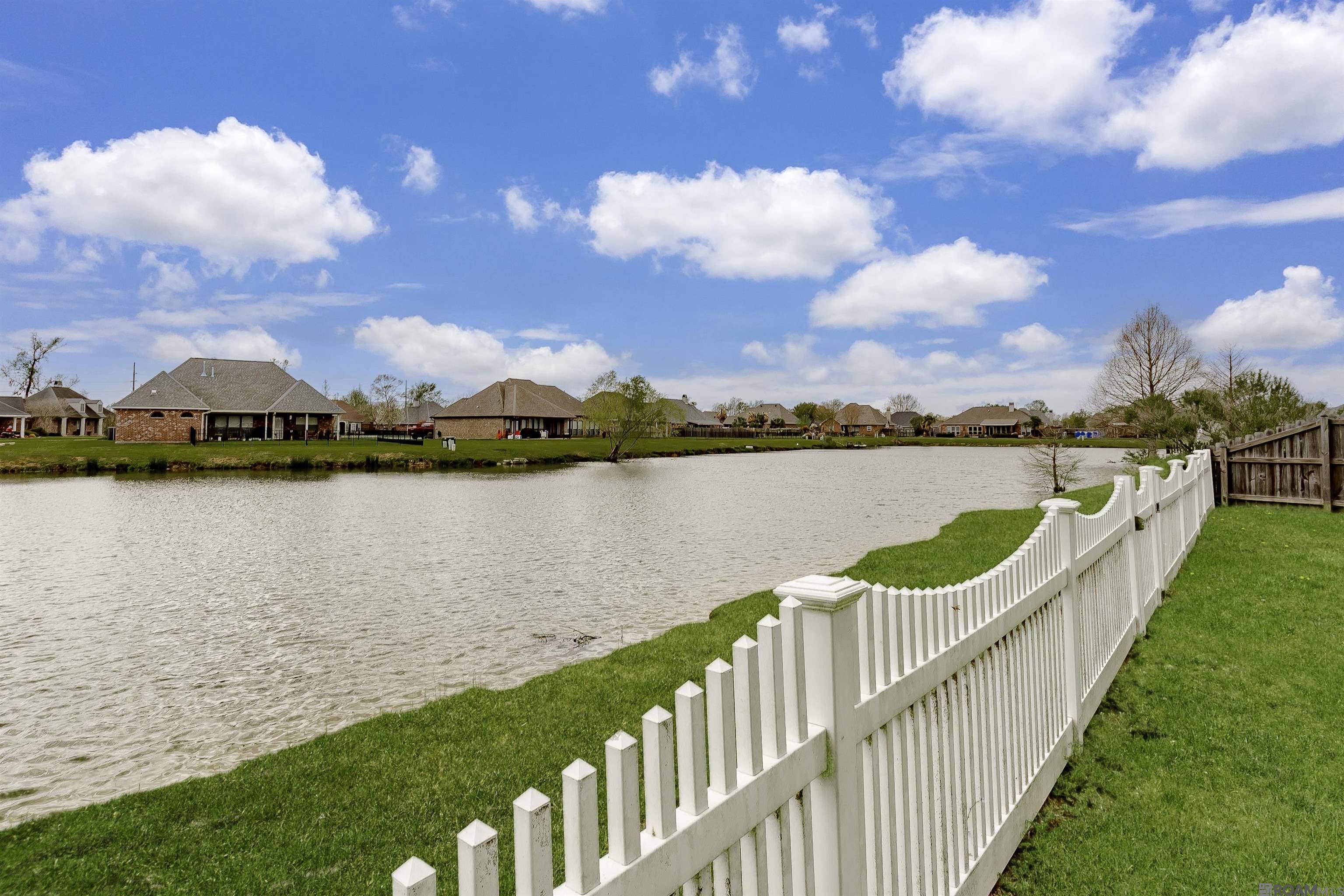 8822 Beauvoir Ave, Denham Springs, Louisiana image 25