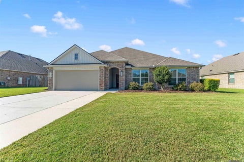 Homes For Sale - 12792 Fowler Dr<br/> Denham Springs, LA 70706