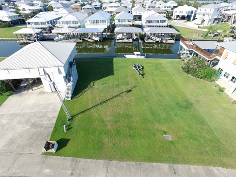 Vacant Land For Sale - 2004 Sarah Ln<br/> Grand Isle, LA 70358
