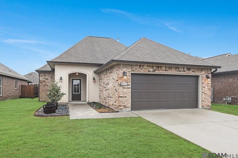 Homes For Rent - 42451 Baystone Ave<br/> Ascension County, Prairieville, LA 70769
