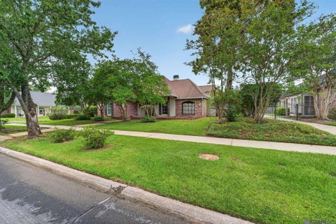 Homes For Sale - 5413 N Pointer Ct<br/> Baton Rouge, LA 70808