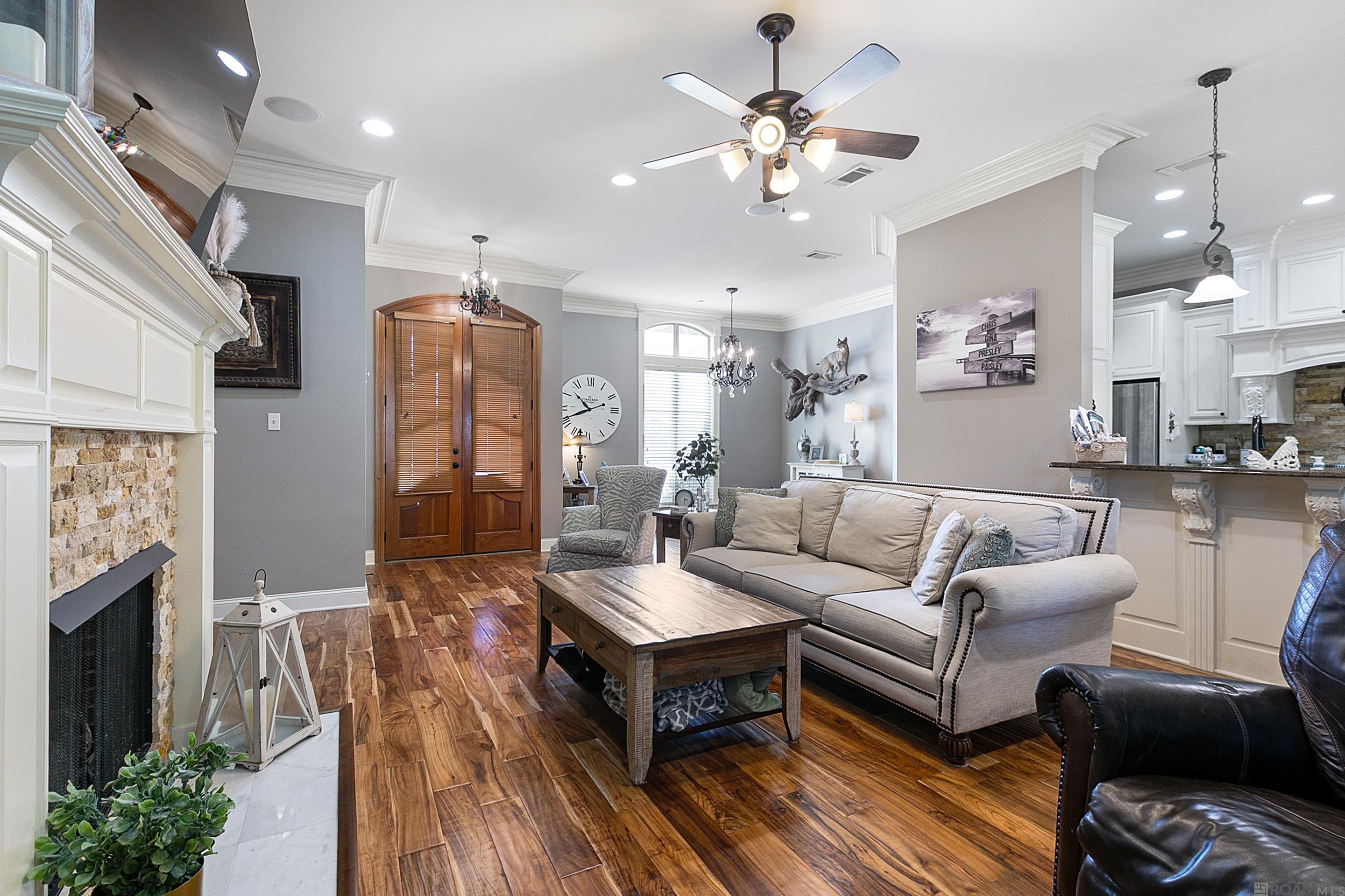 24929 Plantation Lake Ave, Denham Springs, Louisiana image 2