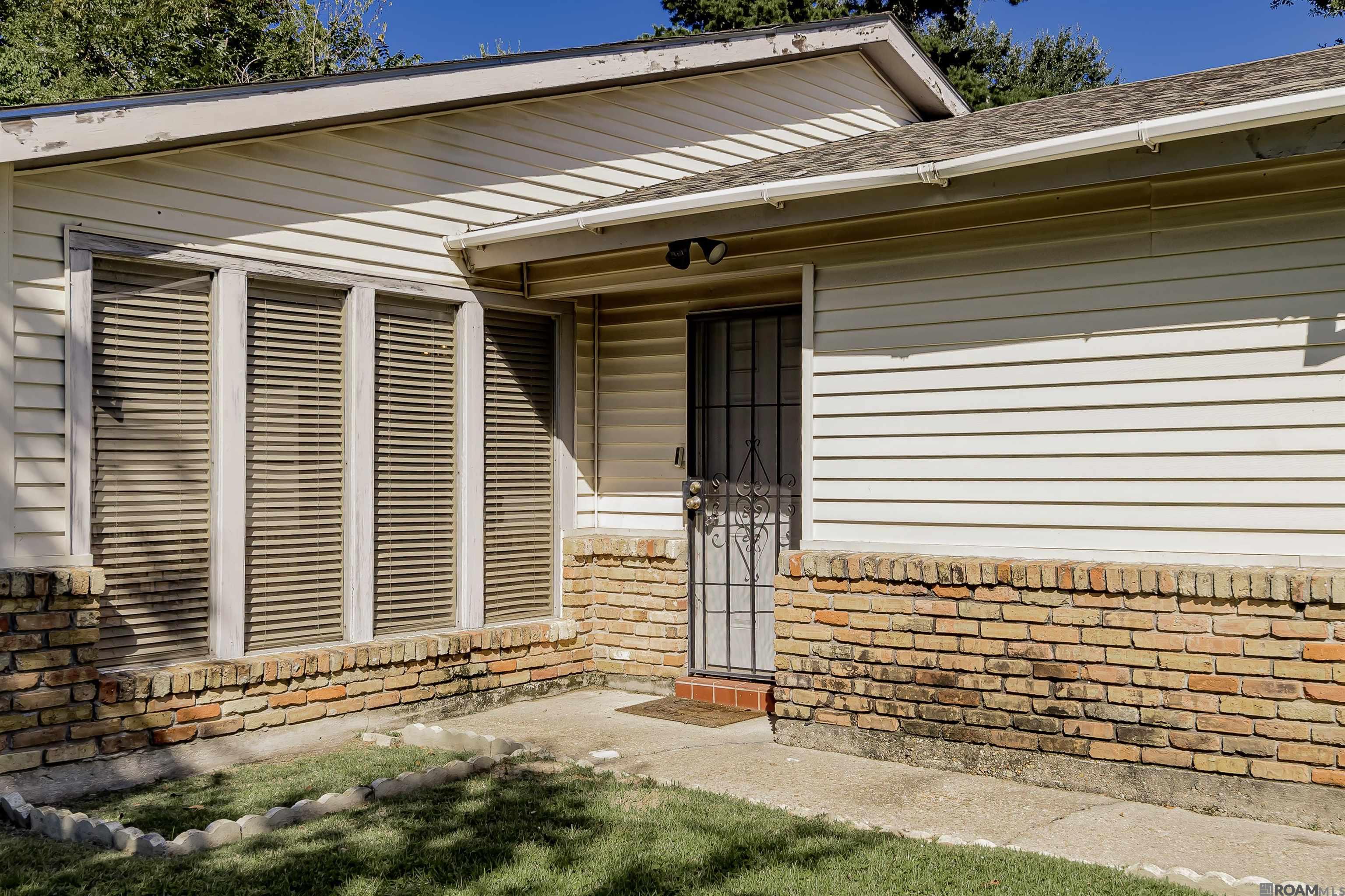2121 Oak Knoll Dr