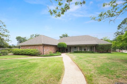 Homes For Sale - 8792 W Fairway Dr<br/> Baton Rouge, LA 70809
