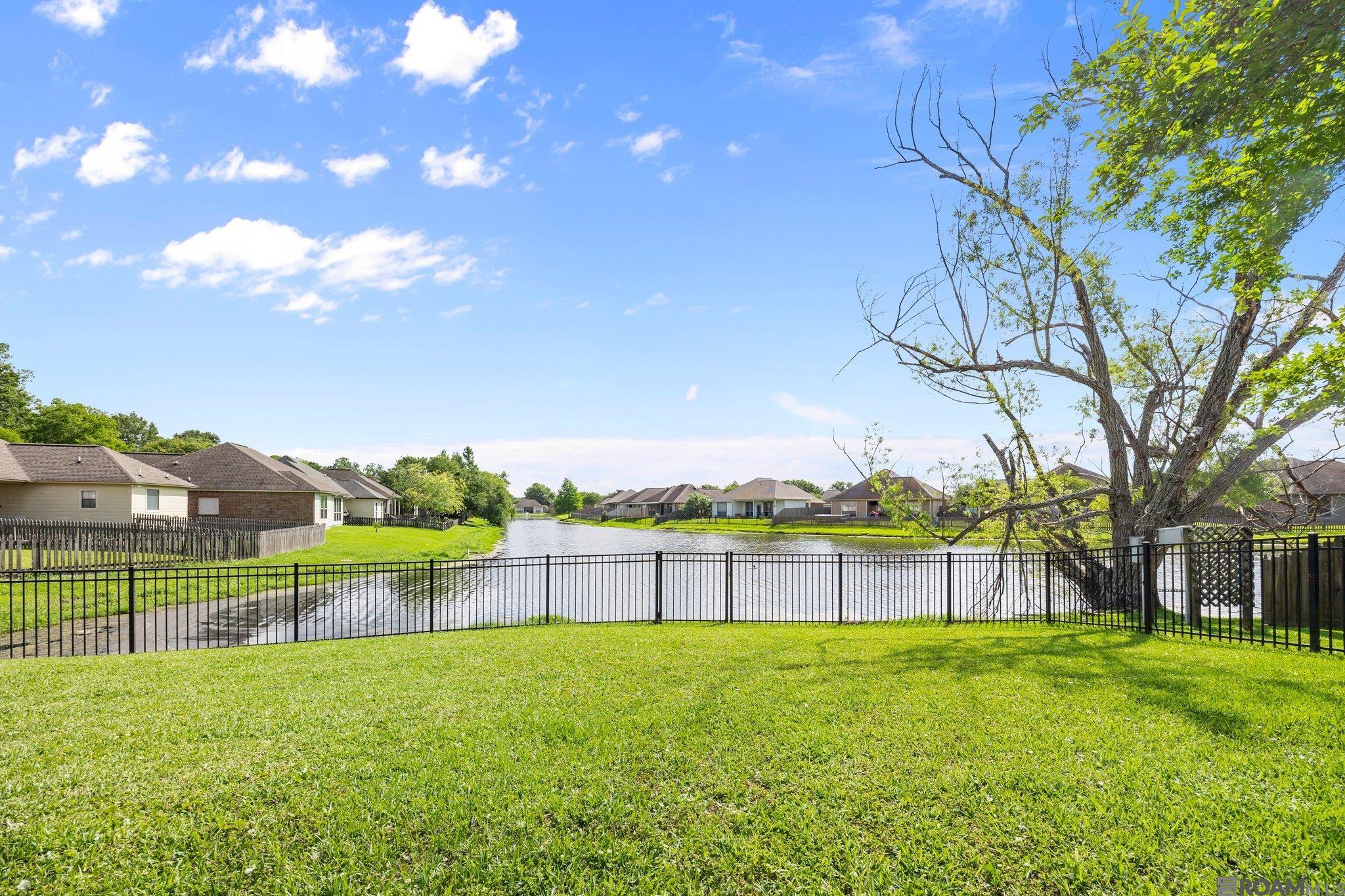 8927 Lake Mist Ave, Baton Rouge, Louisiana image 2