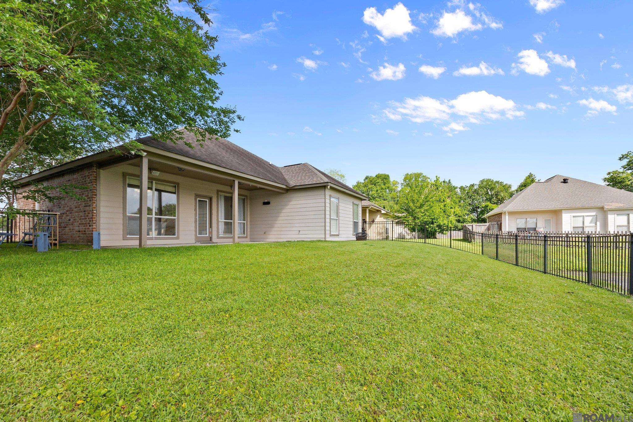 8927 Lake Mist Ave, Baton Rouge, Louisiana image 19