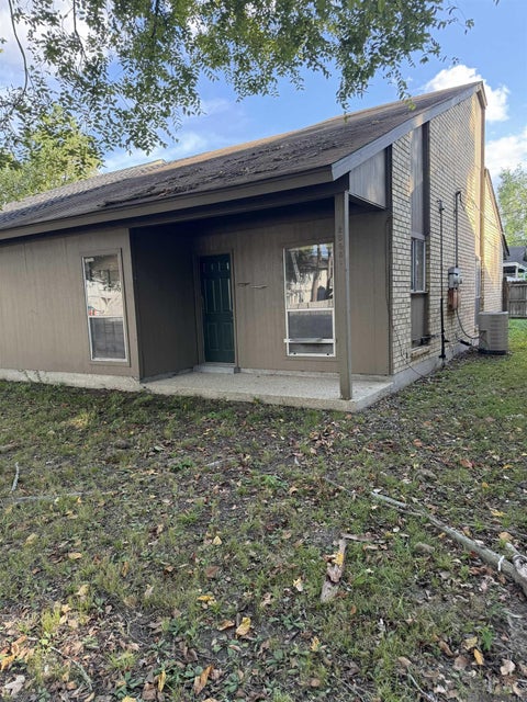 Townhouse For Sale - 2063 Brightside Dr<br/> Baton Rouge, LA 70820