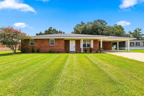 Homes For Sale - 23081 S Rosary Street<br/> Vacherie, LA 70090