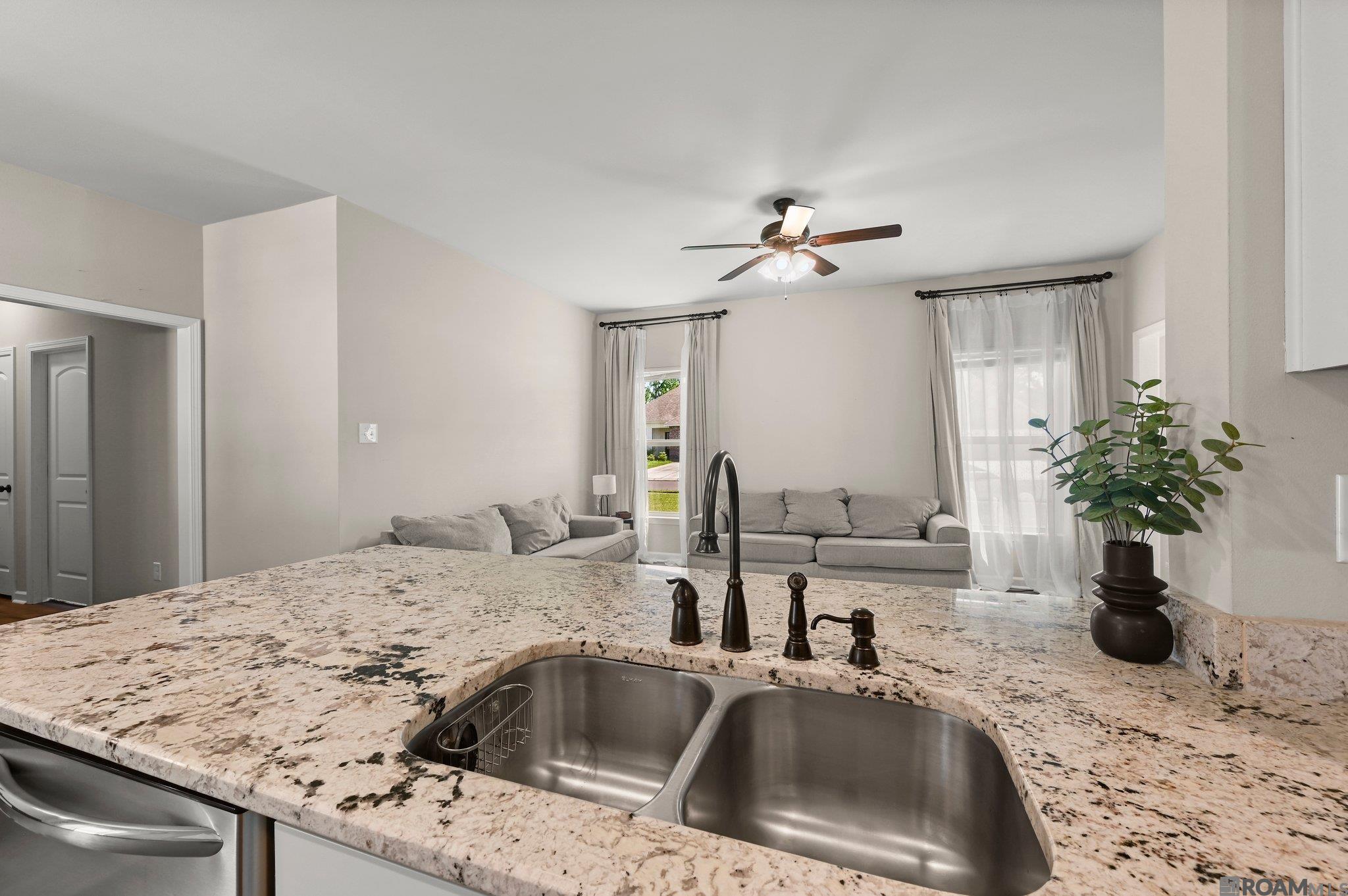 11134 Coral Delight Ave, Gonzales, Louisiana image 7