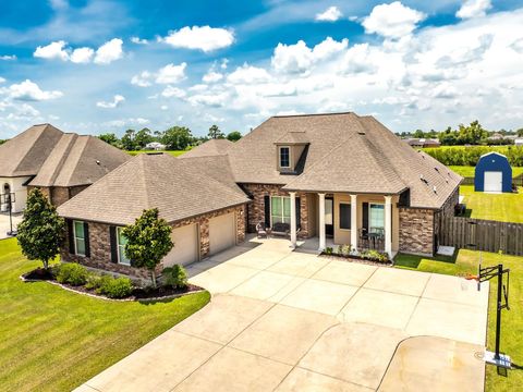 310 Crossing North St Thibodaux LA 70301