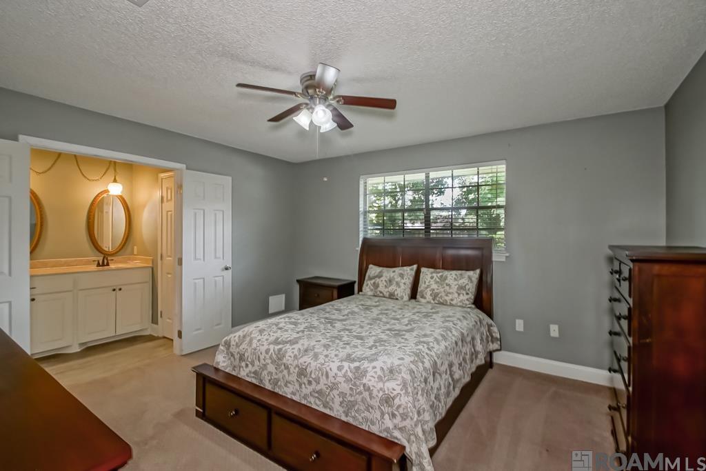 6146 Bridgeport Dr, Greenwell Springs, Louisiana image 13