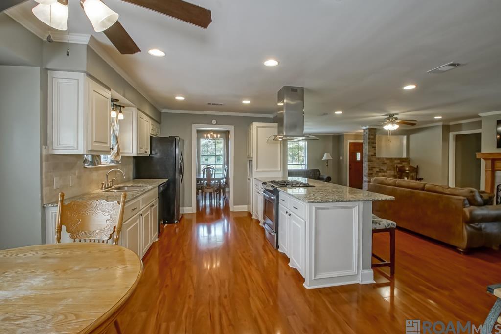 6146 Bridgeport Dr, Greenwell Springs, Louisiana image 4