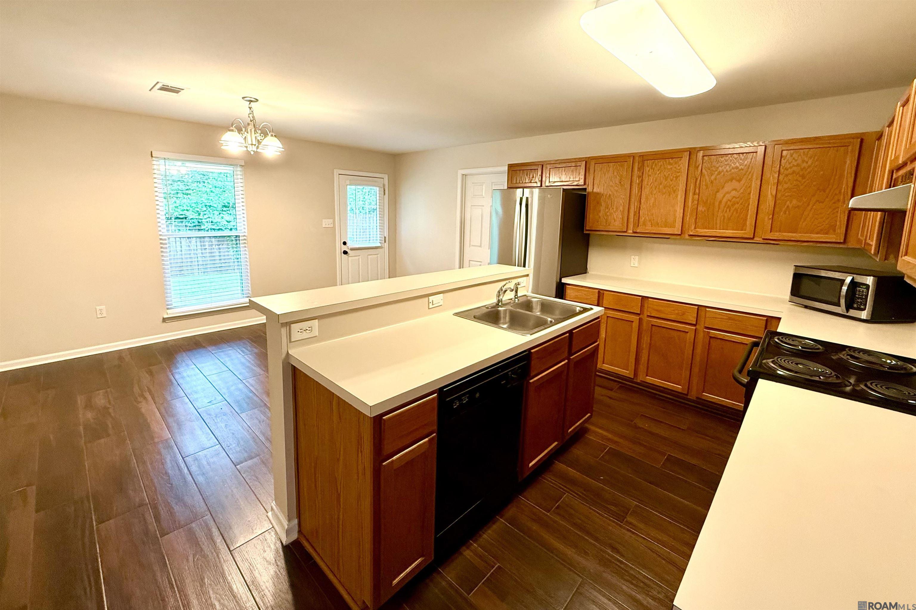23485 Springhill Dr, Denham Springs, Louisiana image 6