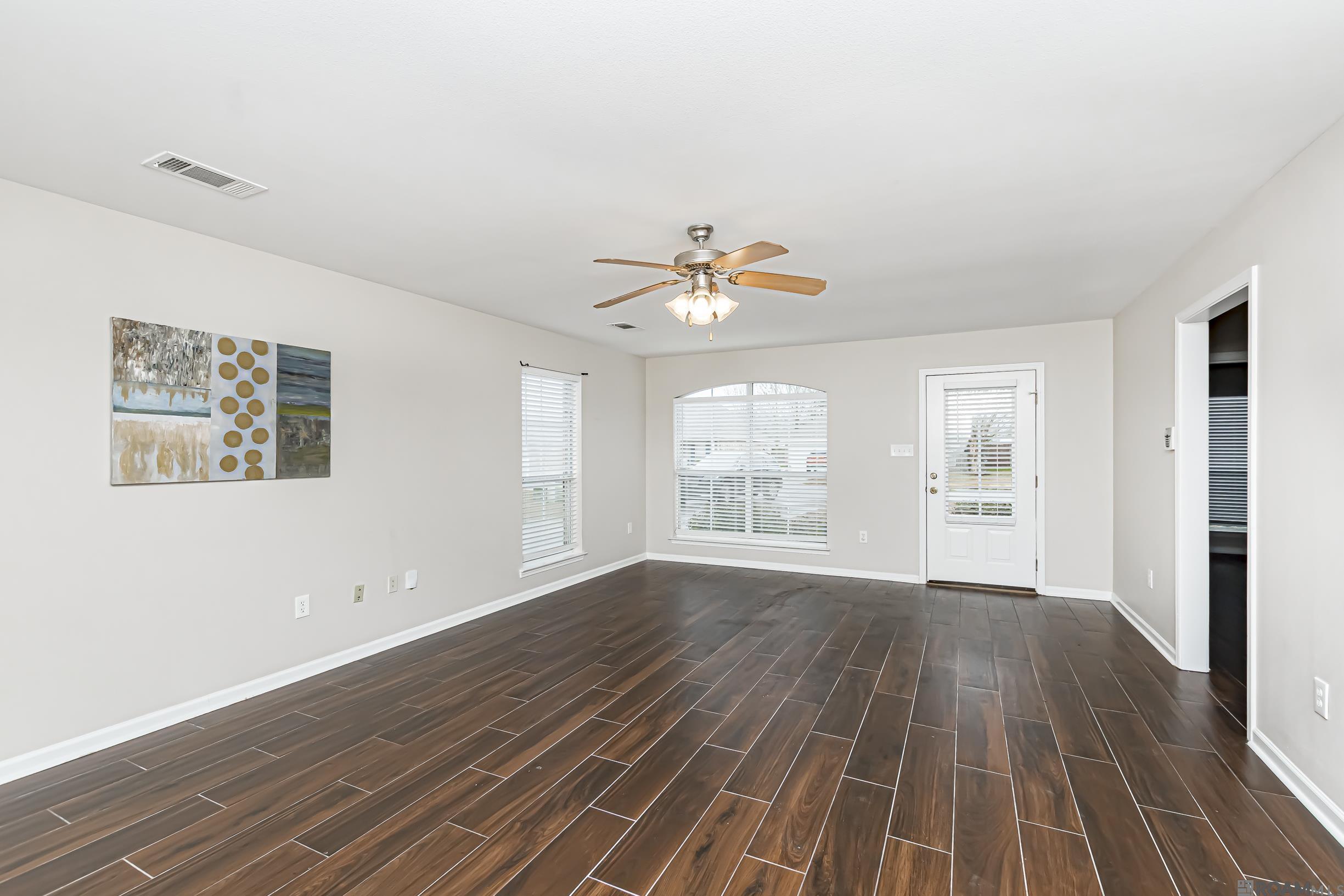 23485 Springhill Dr, Denham Springs, Louisiana image 3