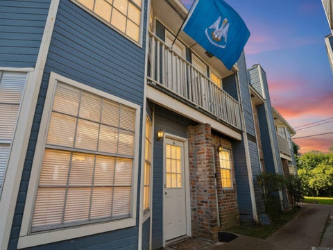 Condo For Sale - 830 Meadow Glen Ave #A<br/> East Baton Rouge County, Zachary, LA 70791