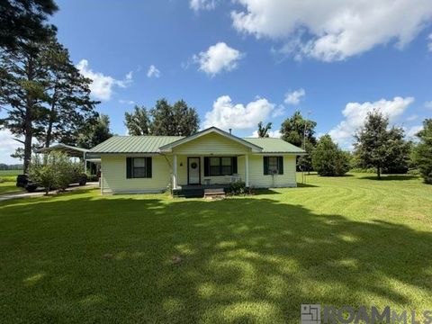 Homes For Sale - 4306 Betty Ln<br/> Pointe Coupee County, Fordoche, LA 70732