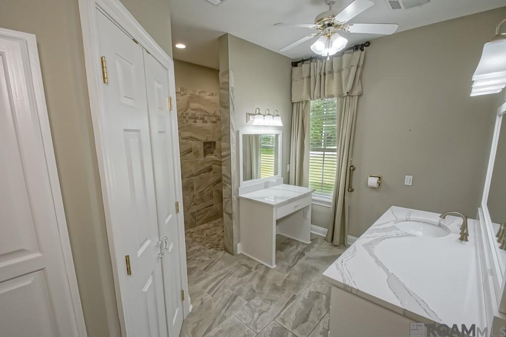 8142 Harris Rd, Denham Springs, Louisiana image 16