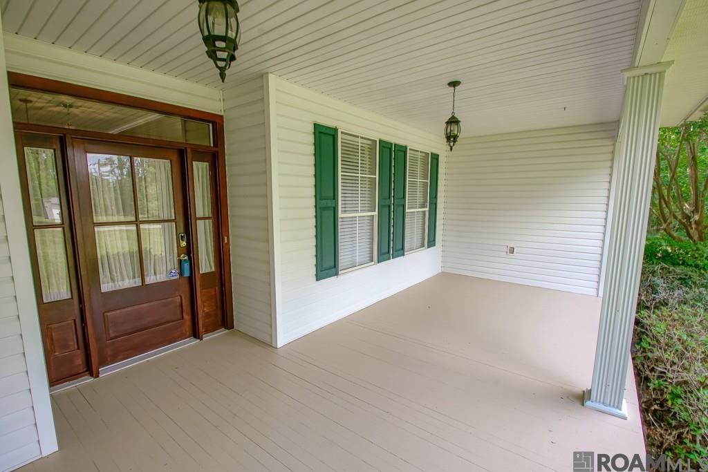 8142 Harris Rd, Denham Springs, Louisiana image 4