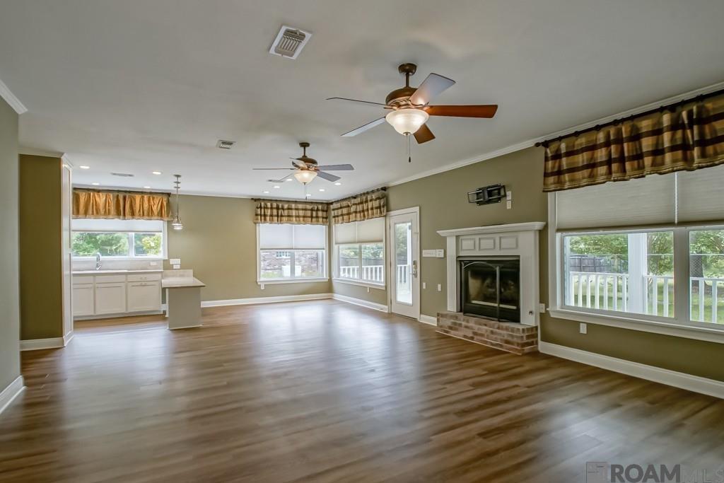 8142 Harris Rd, Denham Springs, Louisiana image 8