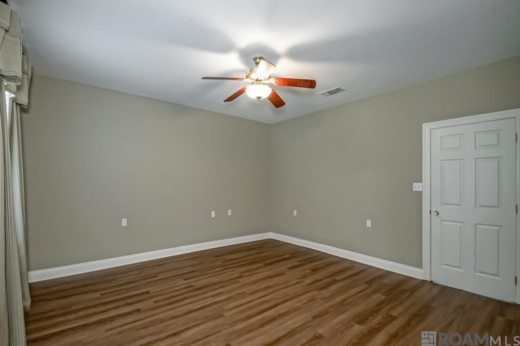 8142 Harris Rd, Denham Springs, Louisiana image 15