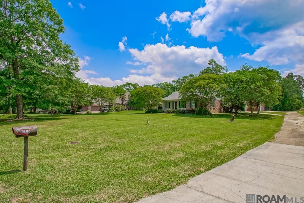 8142 Harris Rd, Denham Springs, Louisiana image 2