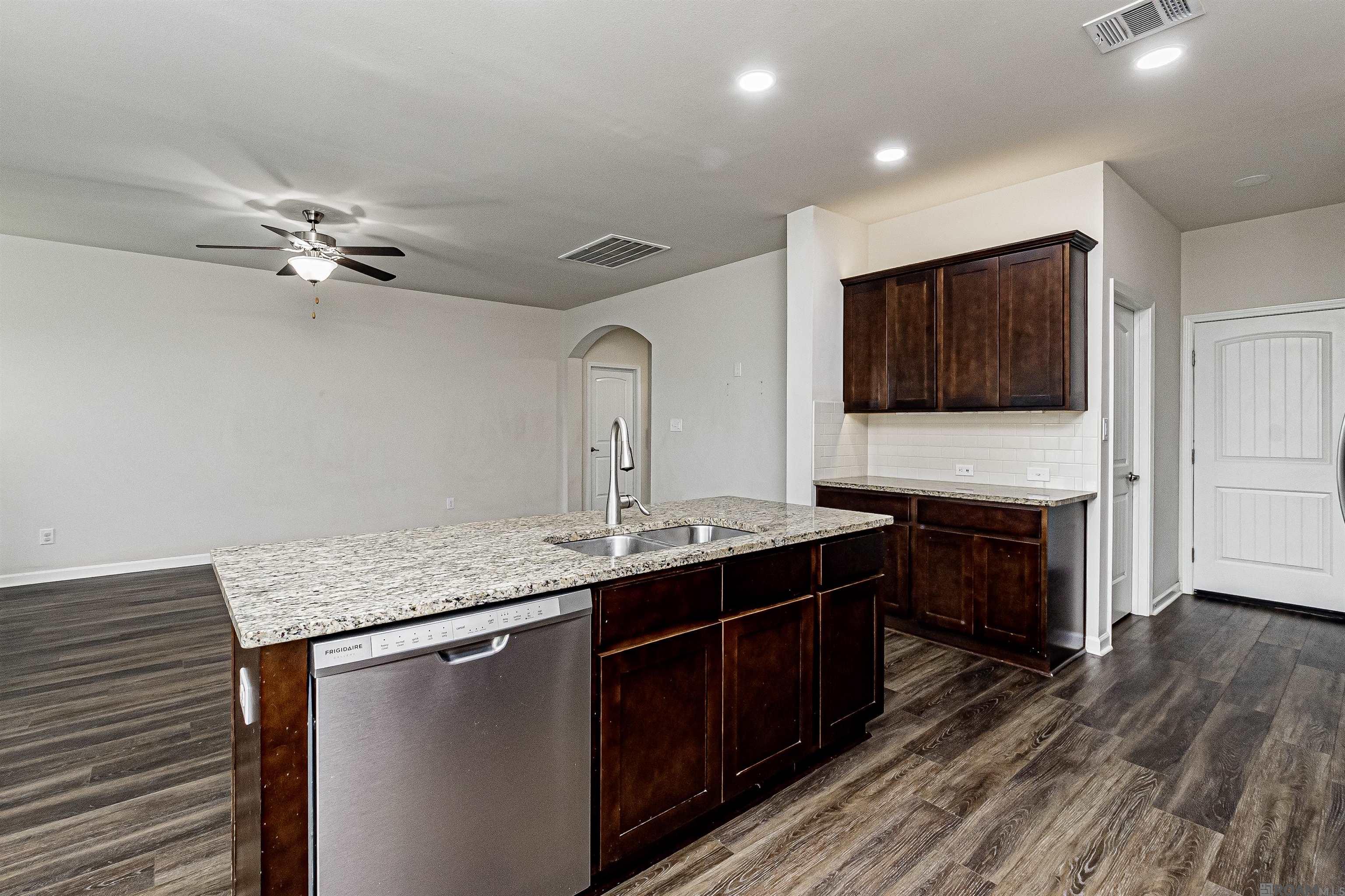 8223 Fairlane Dr, Denham Springs, Louisiana image 12