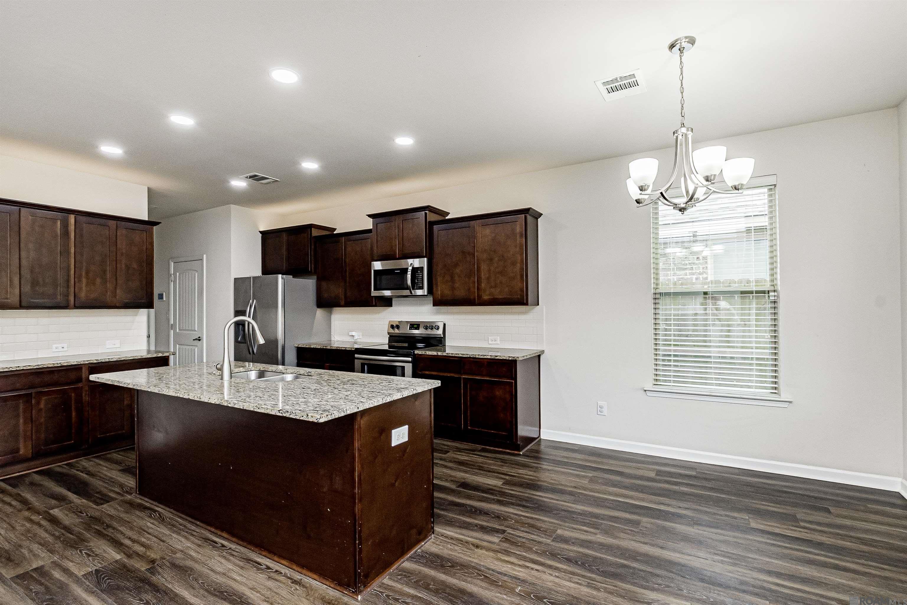 8223 Fairlane Dr, Denham Springs, Louisiana image 10