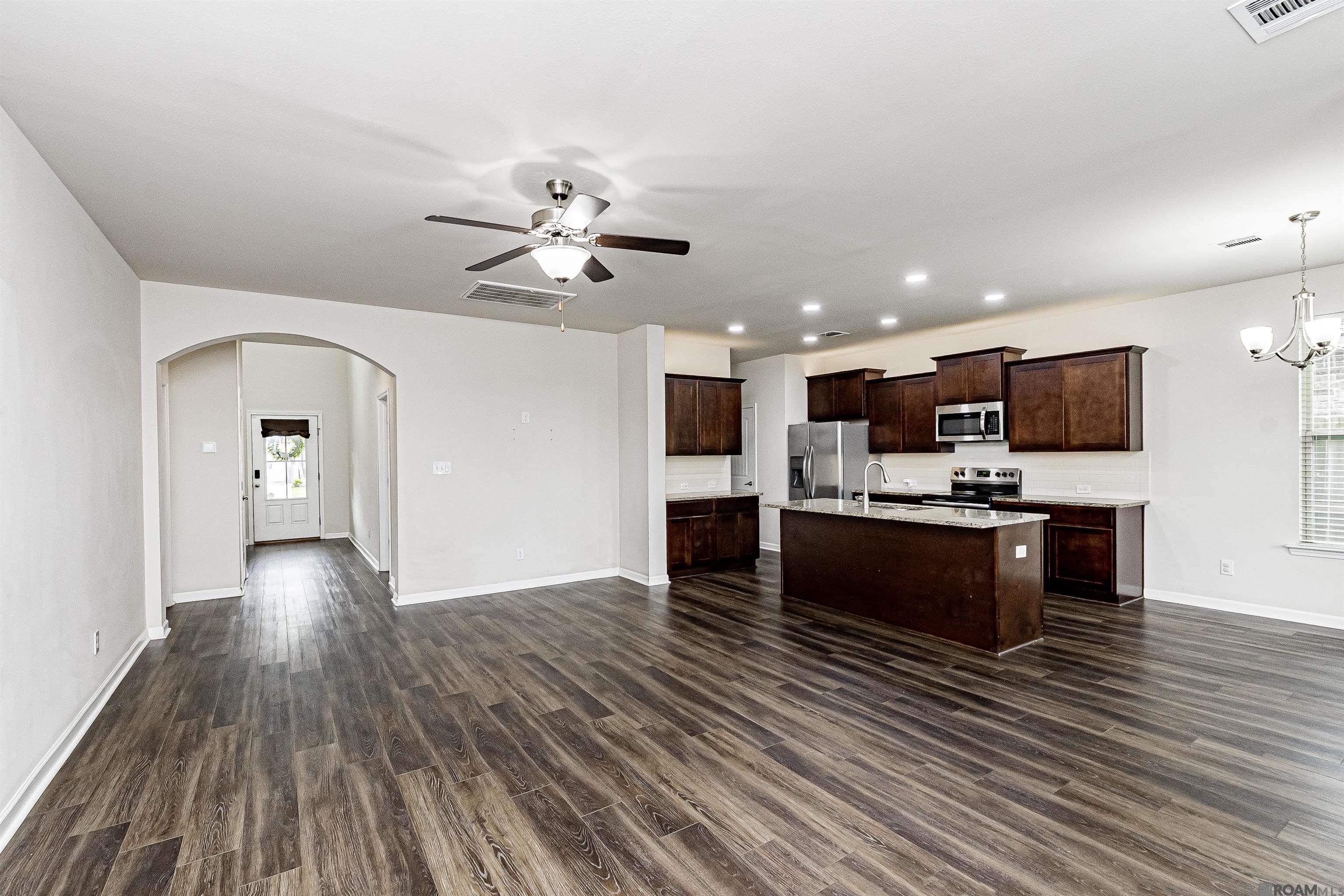8223 Fairlane Dr, Denham Springs, Louisiana image 6