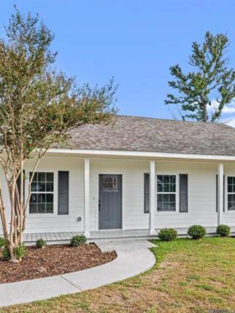 Homes For Rent - 13411 Country Meadow Ave<br/> East Baton Rouge County, Baton Rouge, LA 70816