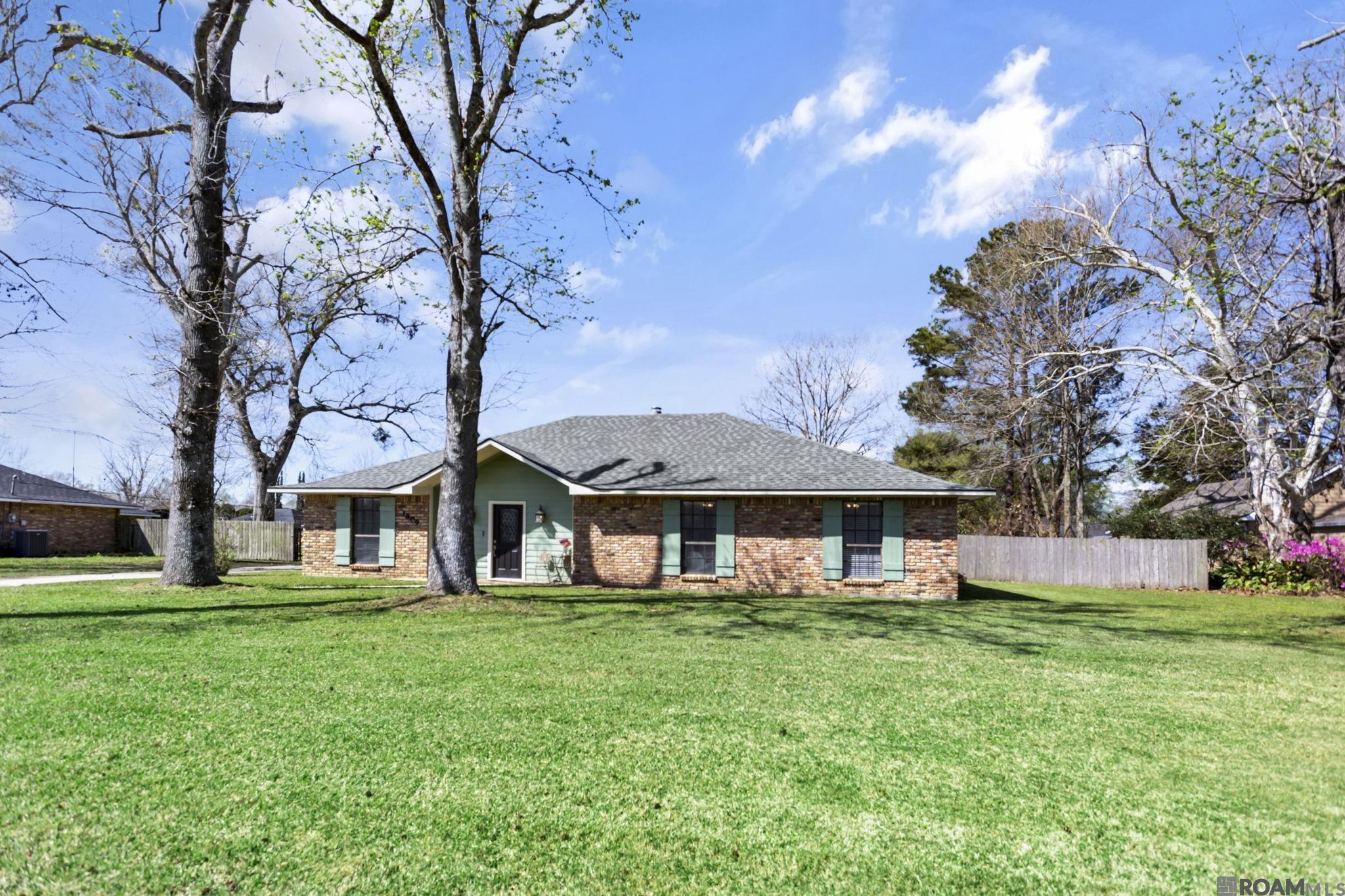 1809 S Houmas Ave, Gonzales, Louisiana image 2