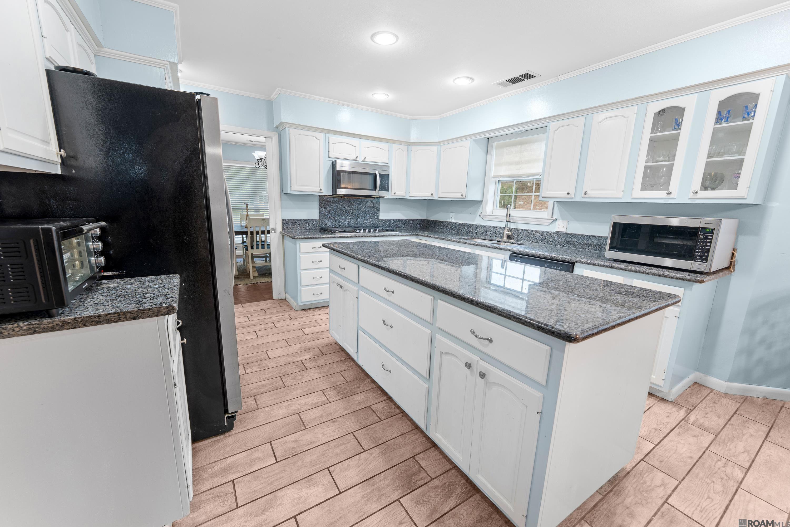 1044 S Sherwood Forest Blvd, Baton Rouge, Louisiana image 8