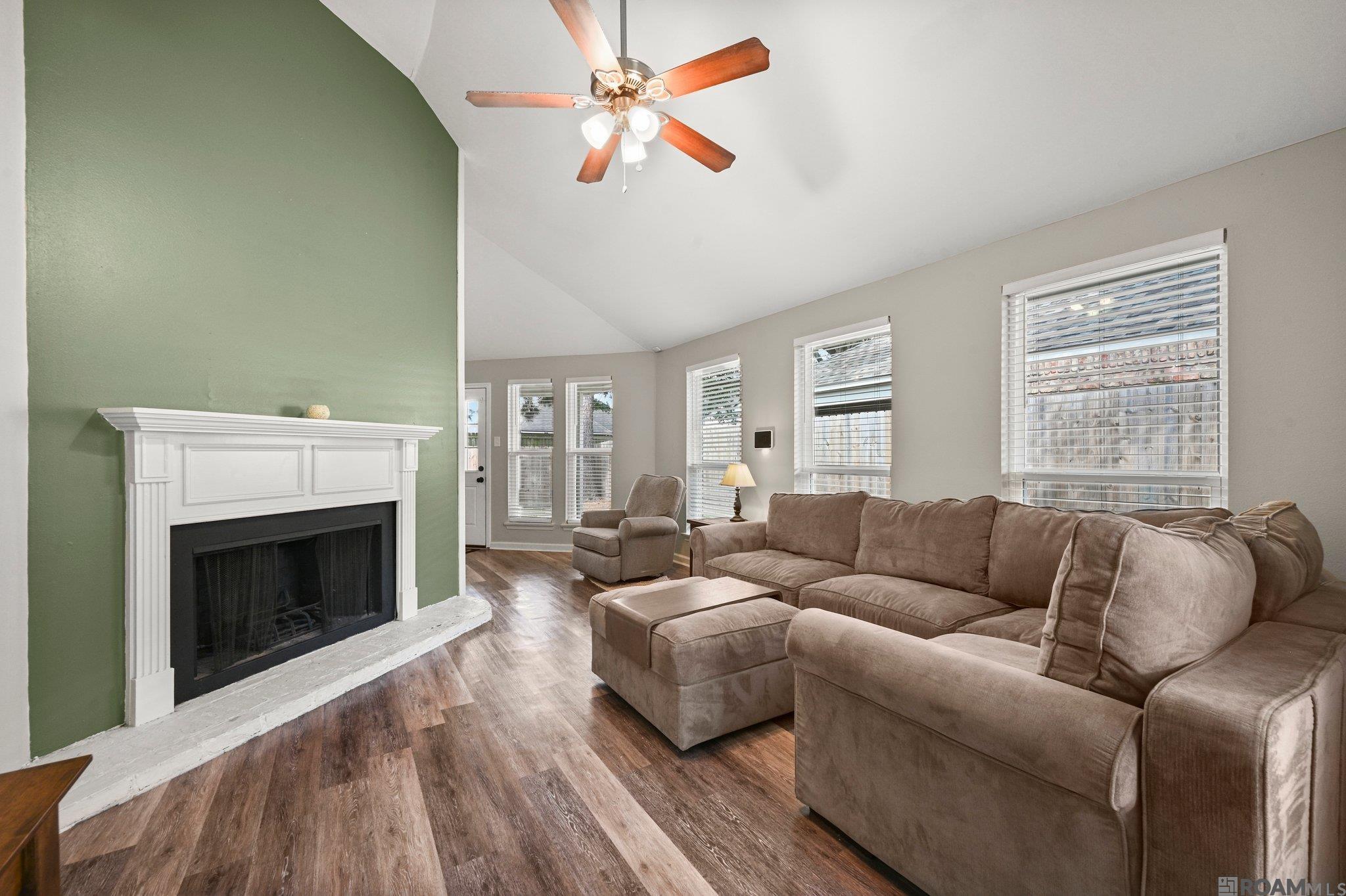 1636 W Fairview Dr, Baton Rouge, Louisiana image 3