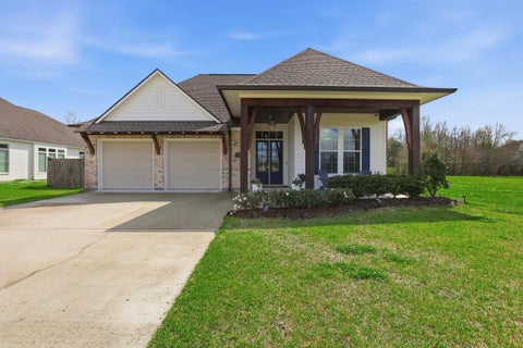Homes For Sale - 114 Lake Hudson Circle<br/> Thibodaux, LA 70301