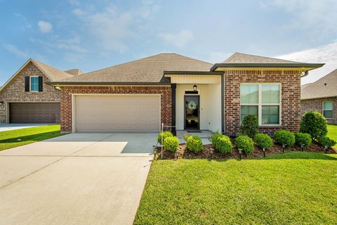 Homes For Sale - 110 Devon Ct<br/> Thibodaux, LA 70301