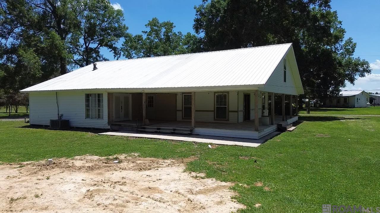 21465 La Glaise Ln, Livingston, Louisiana image 2