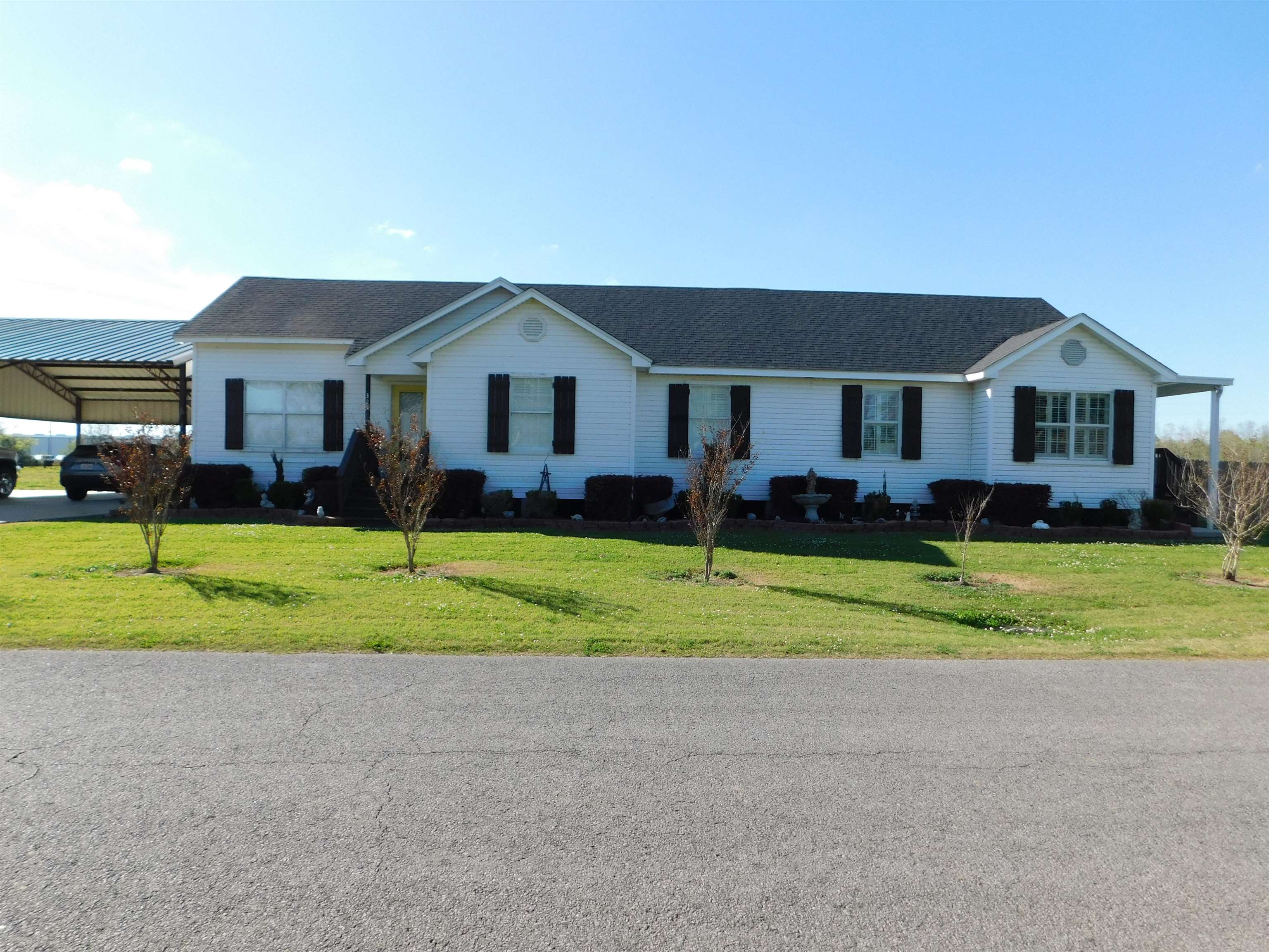 325 Buchanan St, Larose, Louisiana image 1