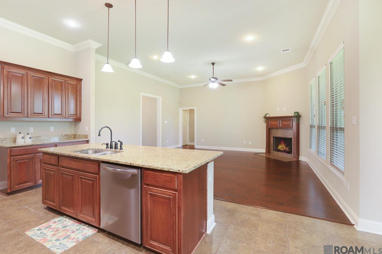13283 Crownridge Dr, Gonzales, Louisiana image 5