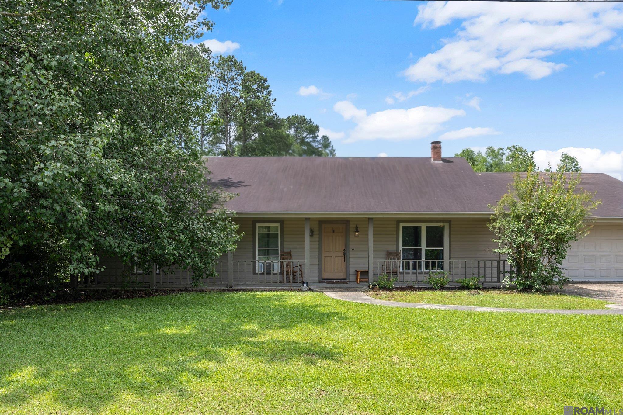 14162 Forest Glen Ln, Walker, Louisiana image 2