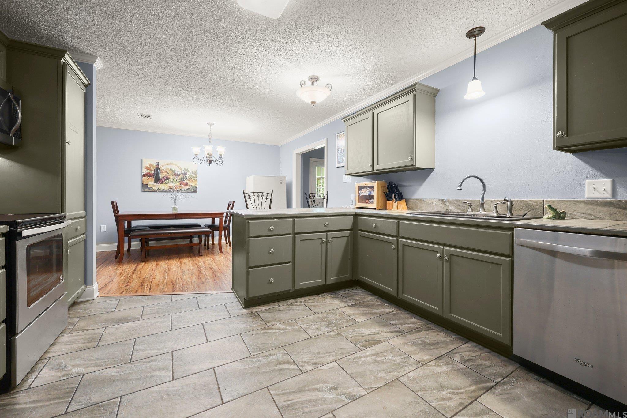 14162 Forest Glen Ln, Walker, Louisiana image 9