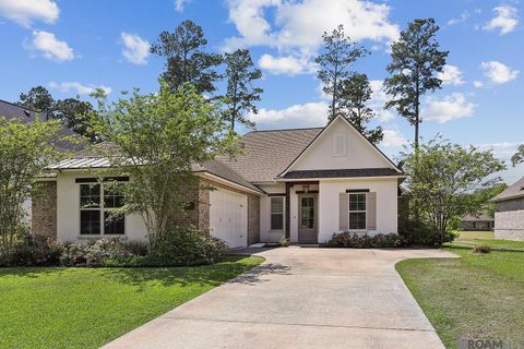 Homes For Sale - 23339 Noble Oak Dr<br/> Springfield, LA 70462