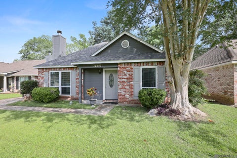 Homes For Sale - 17847 Barrett Ln<br/> Baton Rouge, LA 70817