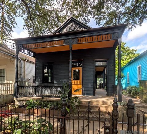 Homes For Sale - 747 Louisiana Ave<br/> New Orleans, LA 70115