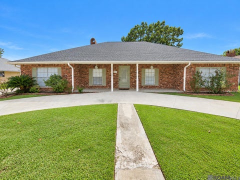 Homes For Sale - 12424 Parkmeadow Ave<br/> Baton Rouge, LA 70816
