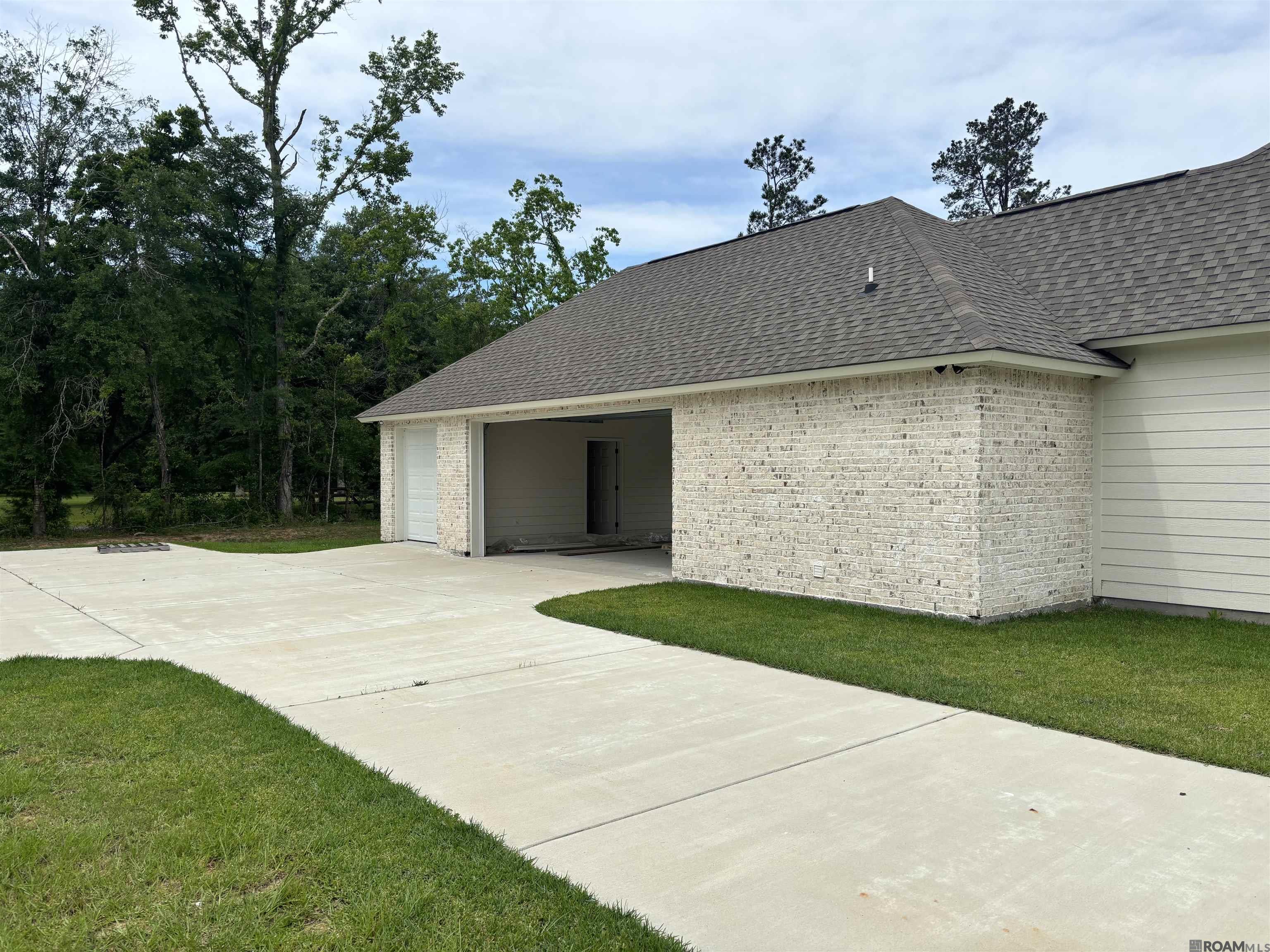 7258 Riverbank Dr, Denham Springs, Louisiana image 4