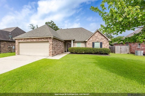 Homes For Sale - 14371 Stonegate Manor Dr<br/> Gonzales, LA 70737