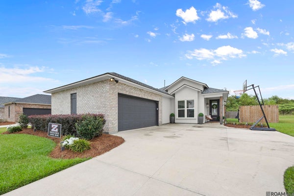 18946 PHARLAP WAY, ZACHARY, LA 70791 - Image fc13aba899e2e6547d4d8cd7a9f87798/1786038274